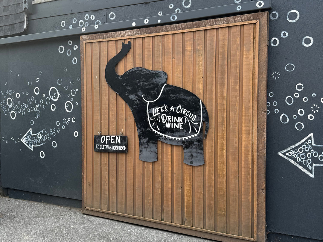 Sip Happens Wine Tours-Lake Country必去景点