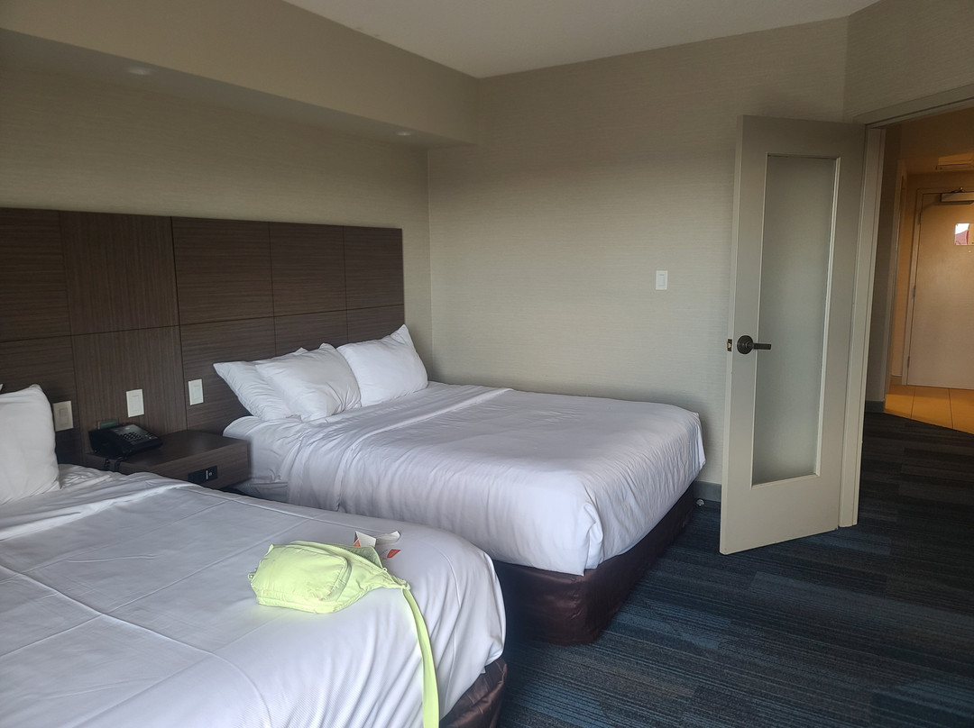 Clarion Hotel & Suites主图