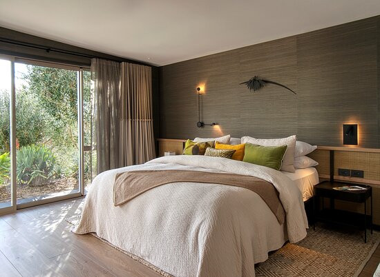 迪拉莫尔酒店主图