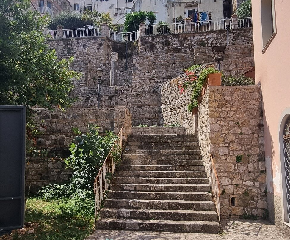 Tempio di San Francesco-加埃塔必去景点