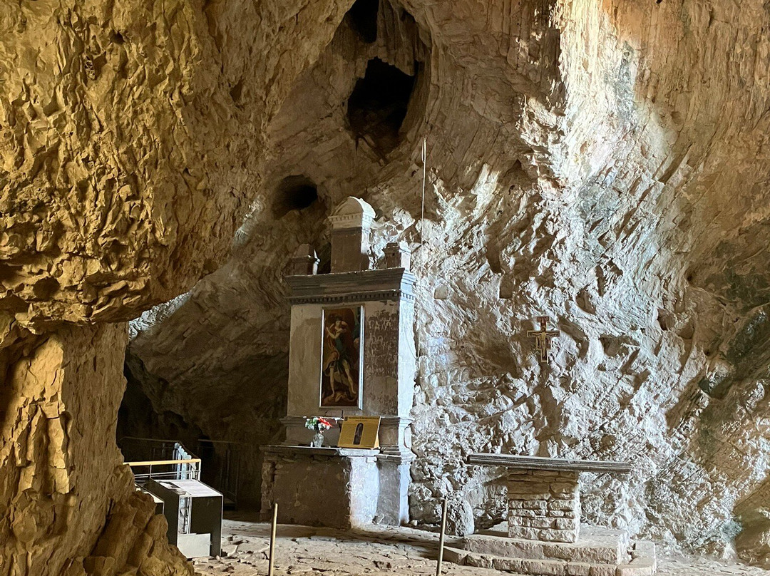 Eremo Grotta Sant'angelo-Civitella del Tronto必去景点