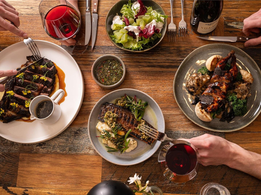 亚拉河谷塞堡山庄主图