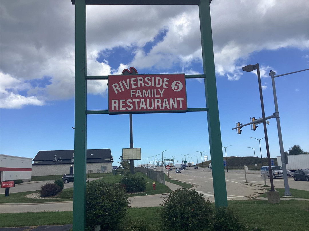 Riverside 5 Family Restaurant