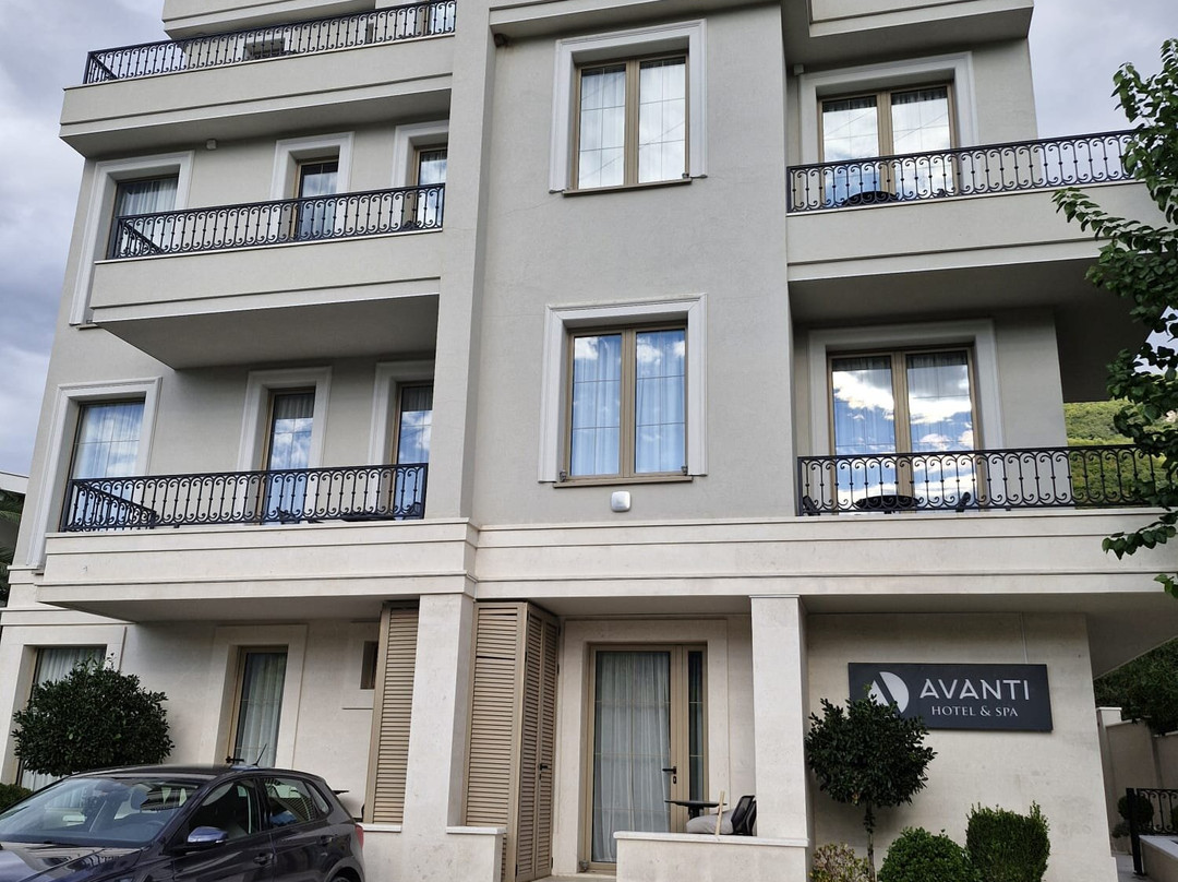 Avanti Hotel & Spa主图