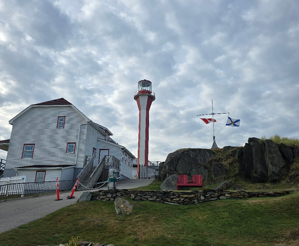 Cape Forchu Lighthouse-Yarmouth必去景点