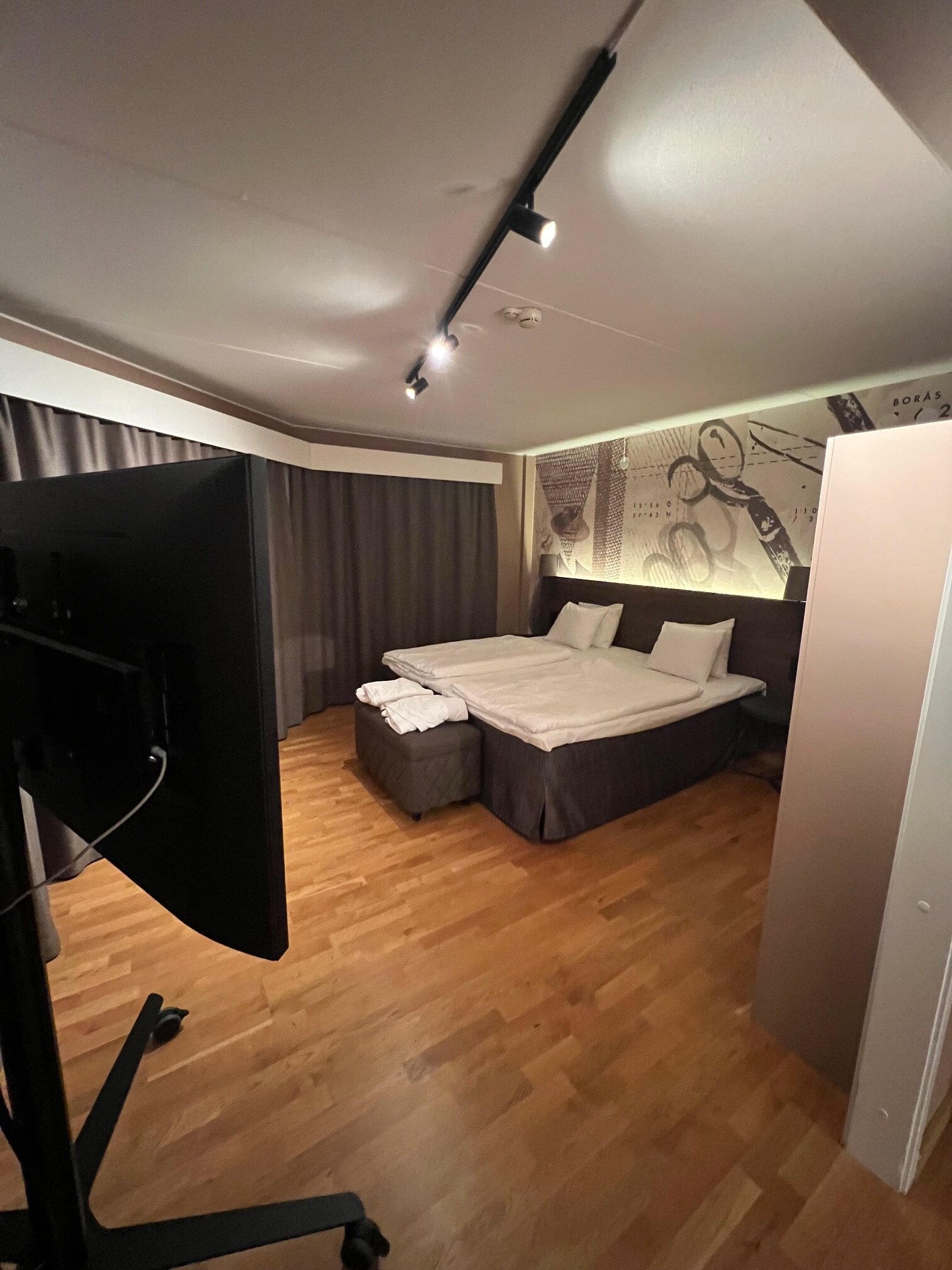 布罗斯斯堪迪克广场酒店-客卧