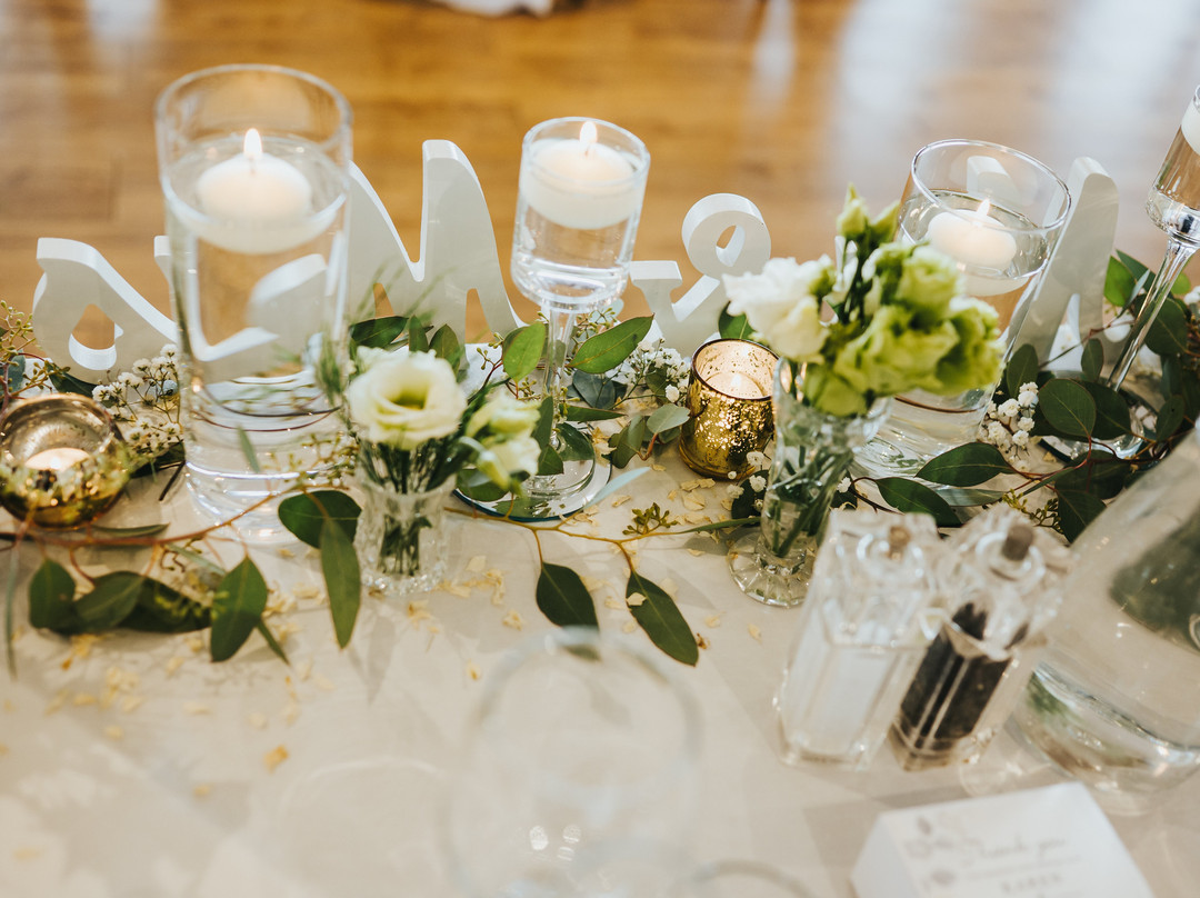 The Fleece Countryside Inn主图