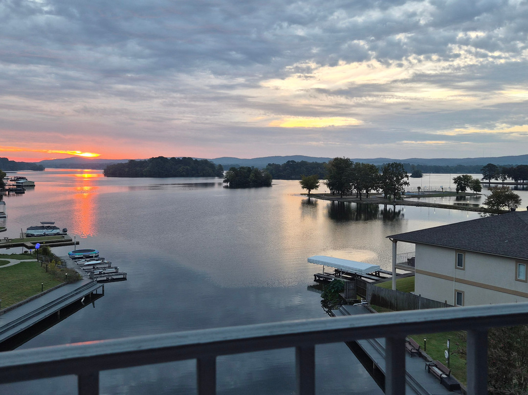 Baymont by Wyndham Hot Springs On the Lake主图