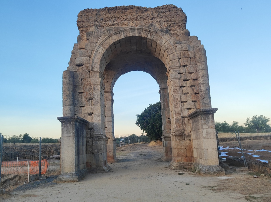 Ciudad romana de Cáparra-Oliva de Plasencia必去景点