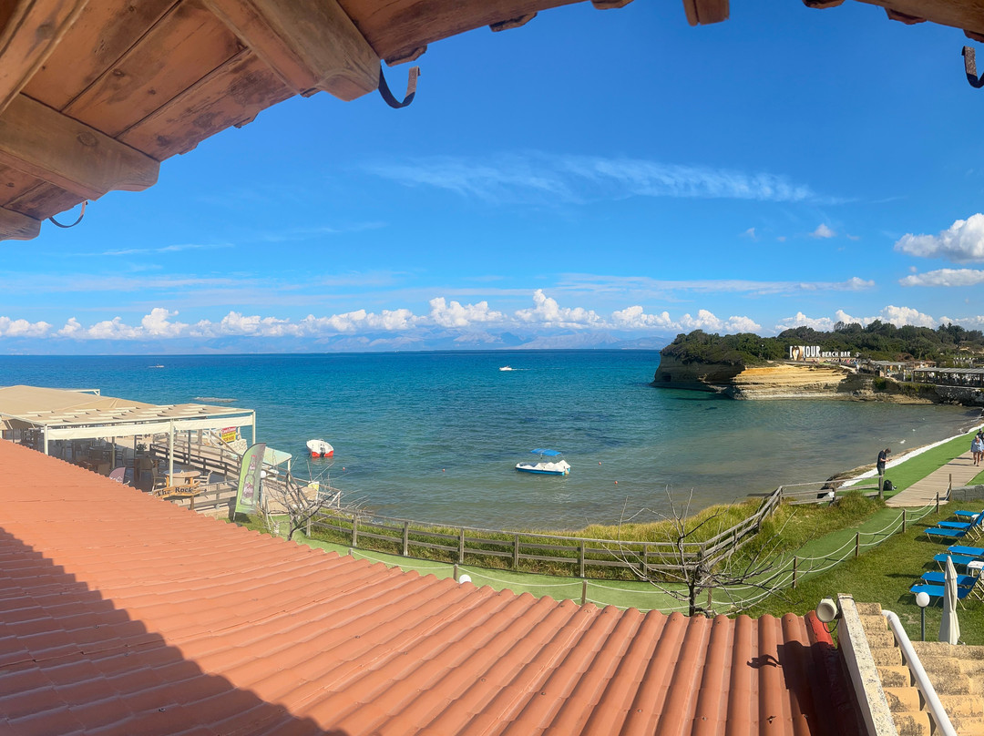 Socrates Hotel and The Rock Restaurant主图