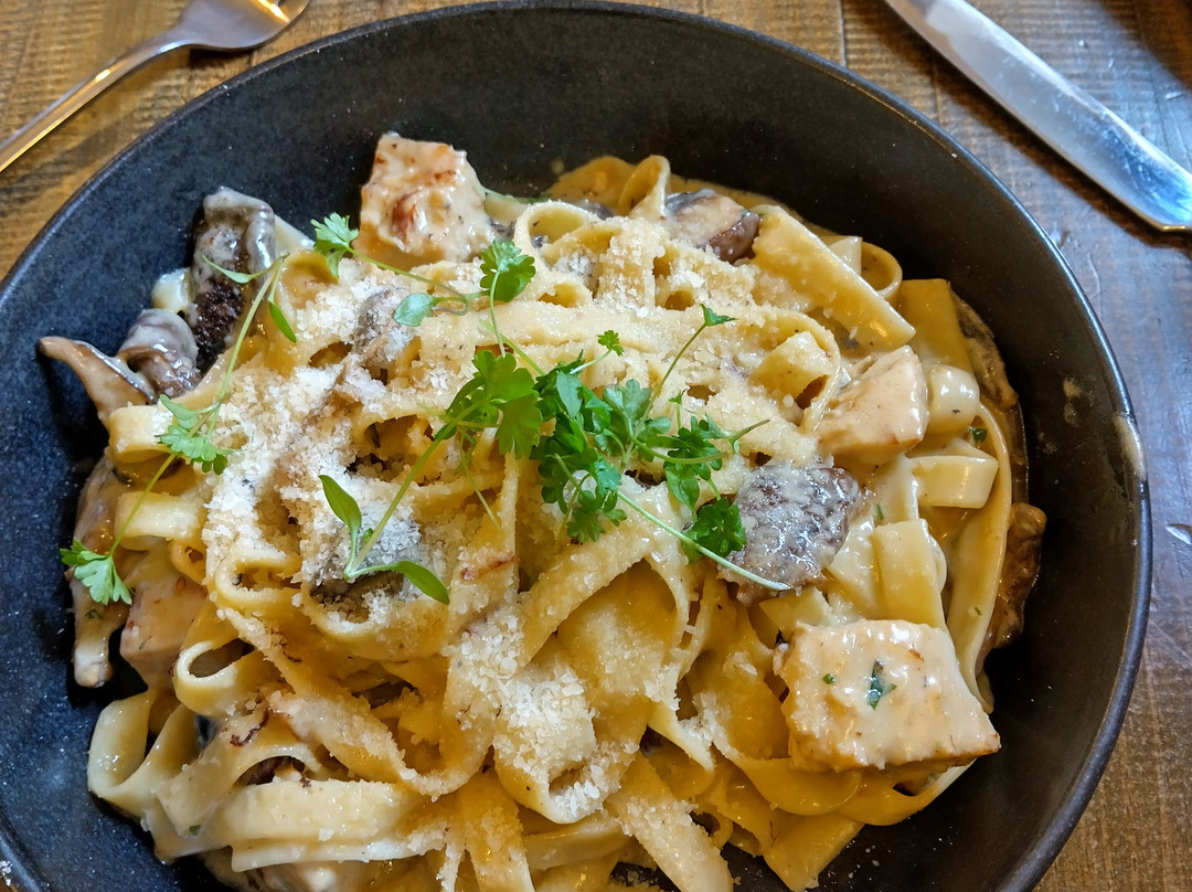 The Red Lion Hotel主图