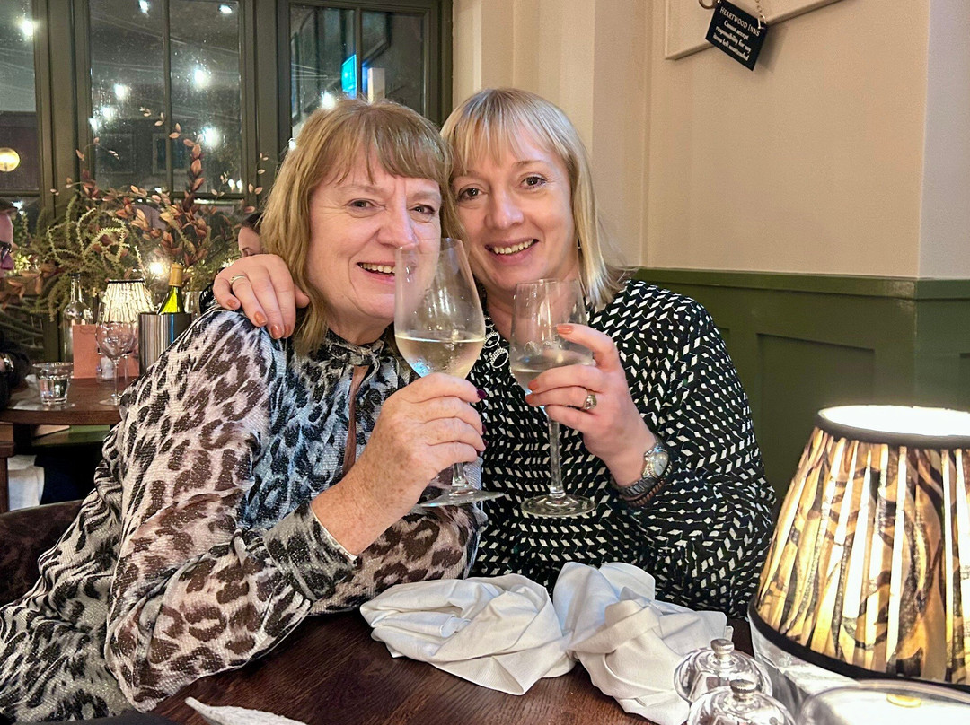 The Ragged Robin, A Heartwood Inn