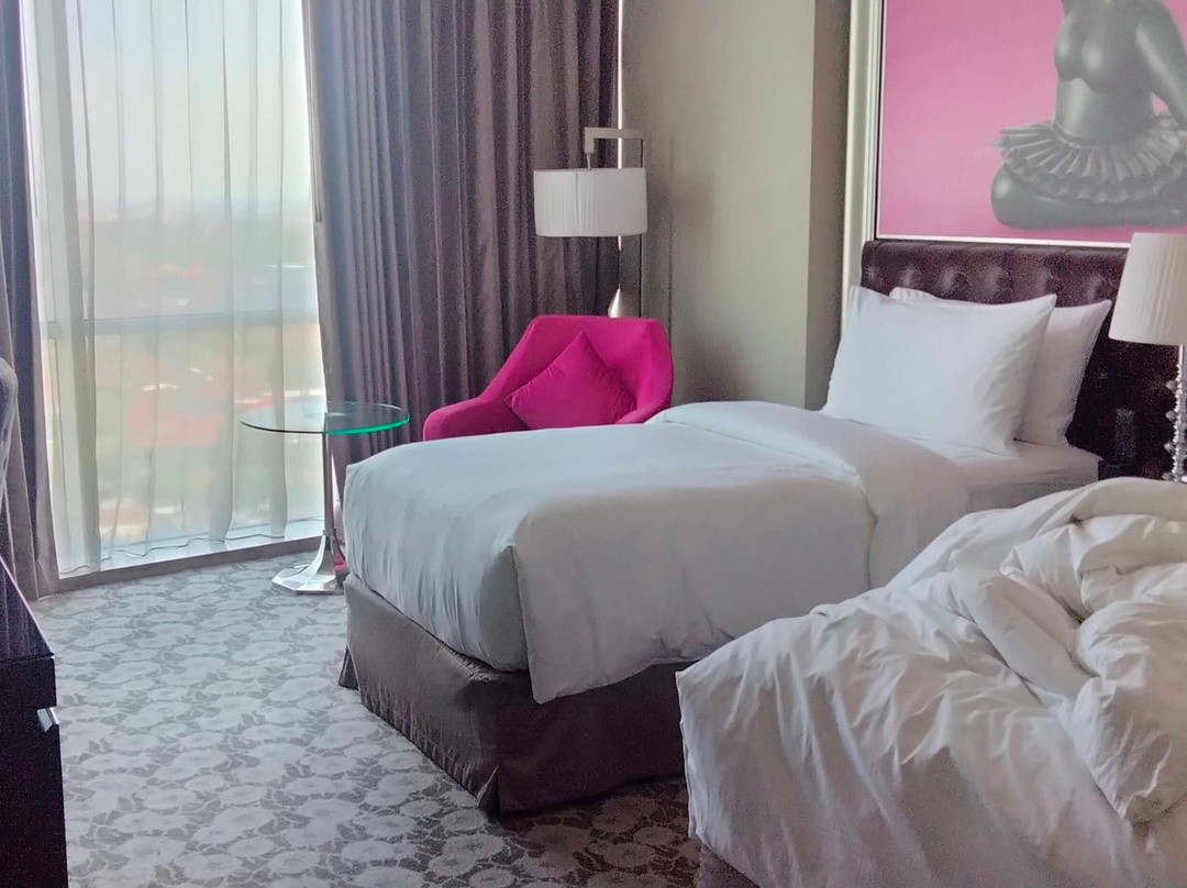 泗水西普拉世界酒店主图