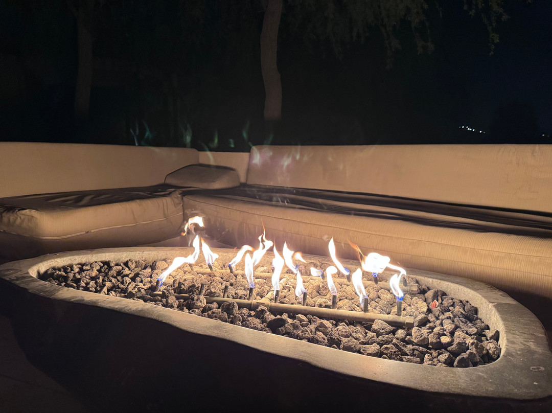 特拉度假酒店主图