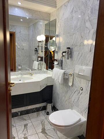 布拉格宫酒店主图