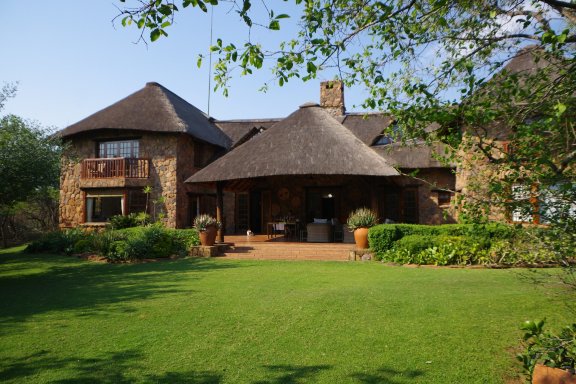 Jembisa Bush Home-浴室