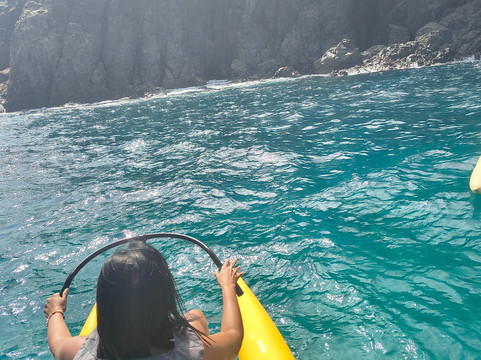 Canoe Blue Sea-费尔南多-迪诺罗尼亚群岛必去景点