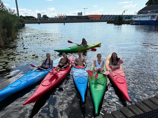 Lotus Outdoor-兹沃勒必去景点