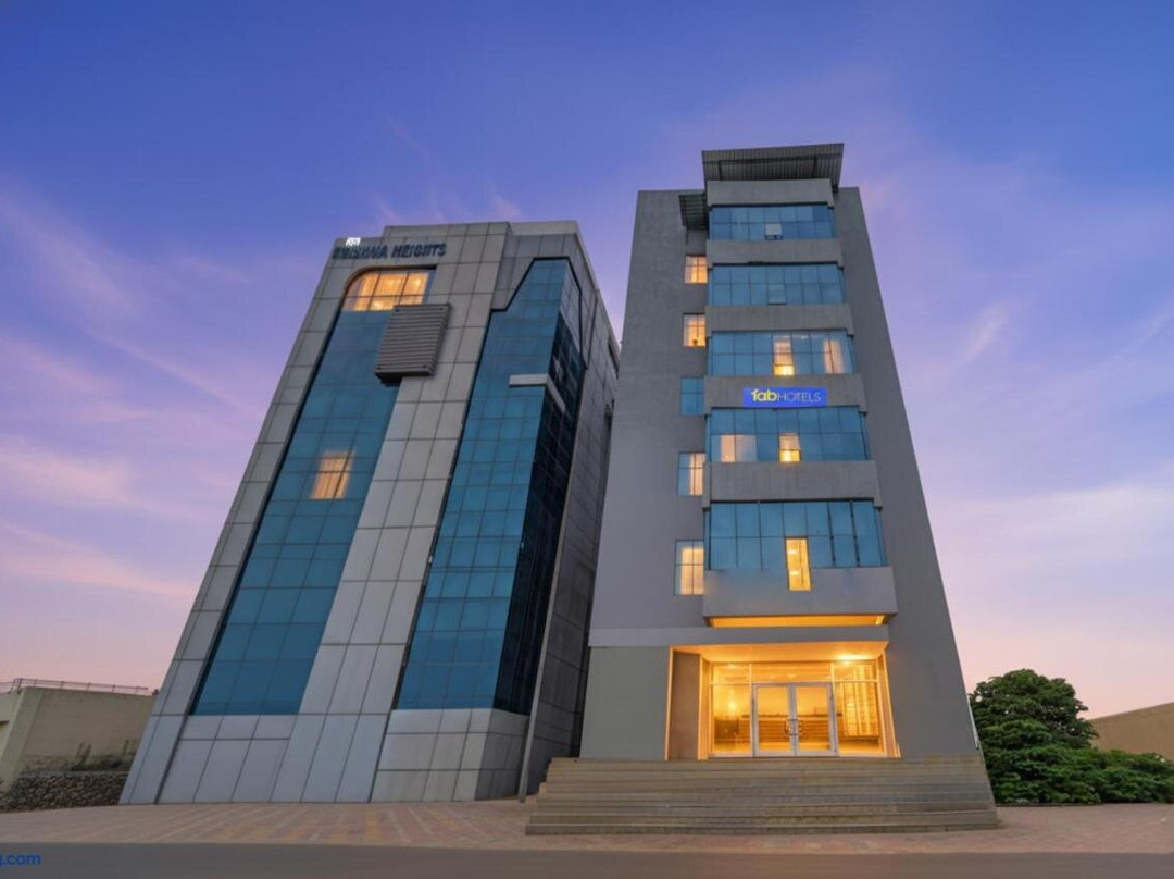 Fabhotel Eyries The Business