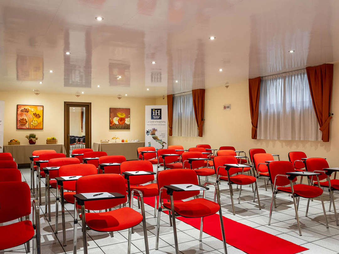 贝斯特韦斯特阿德米拉酒店主图