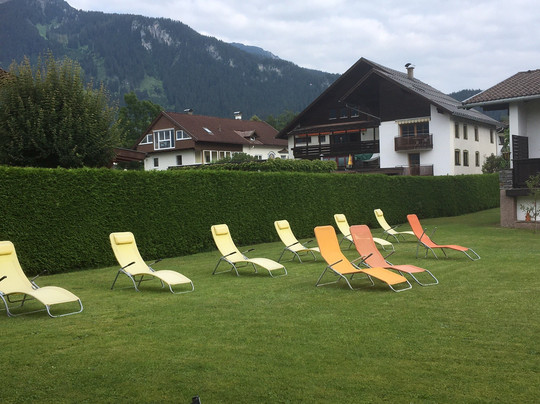 金玫瑰酒店主图