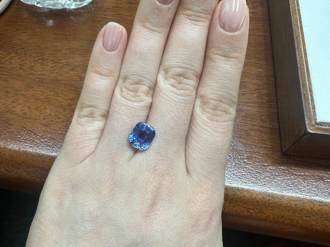 Blue Moon Gem And Jewel-加勒必去景点