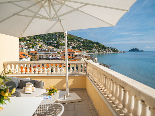 阿拉西奥大酒店主图