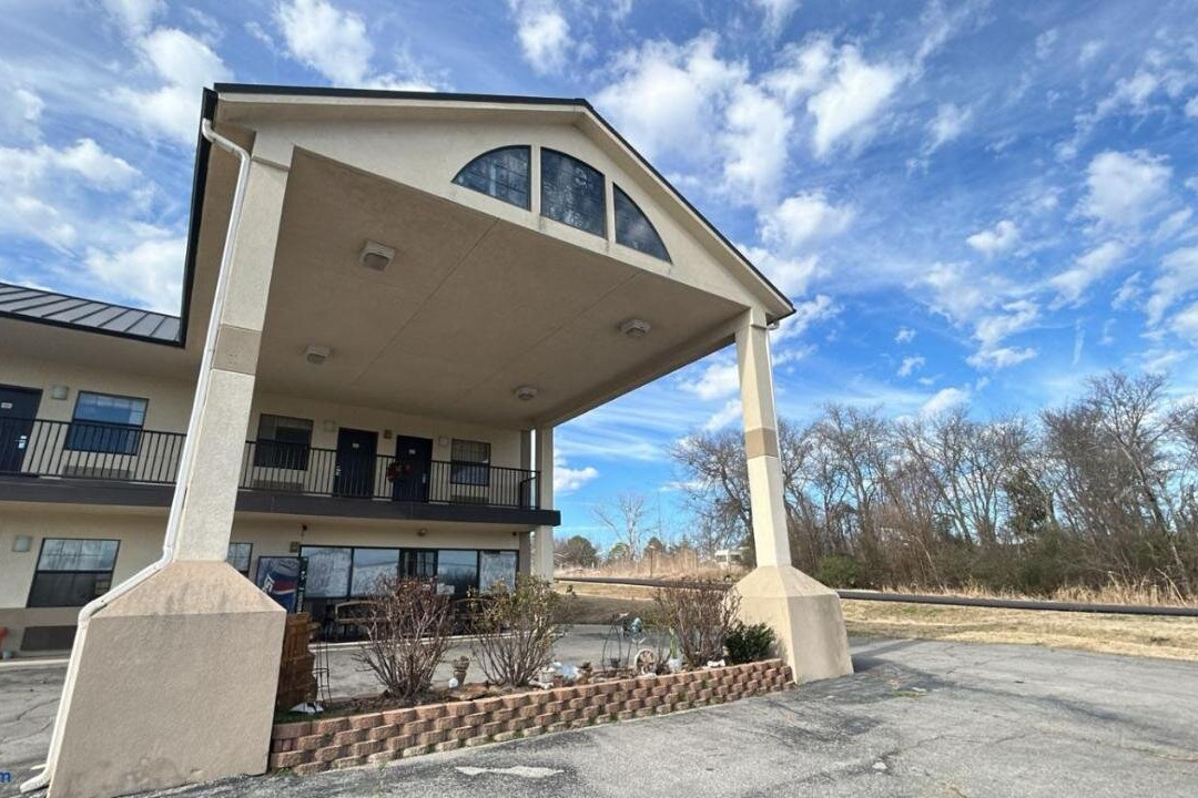 HiWay Inn Express of Kiowa Hwy 69