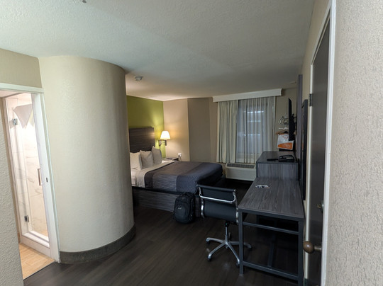 罗德威酒店主图