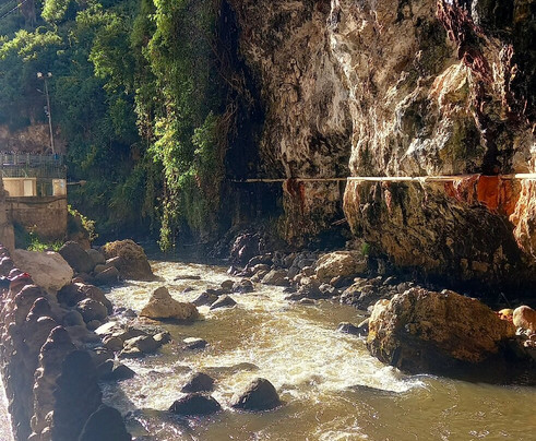 Gruta de la Paz-Tulcan必去景点