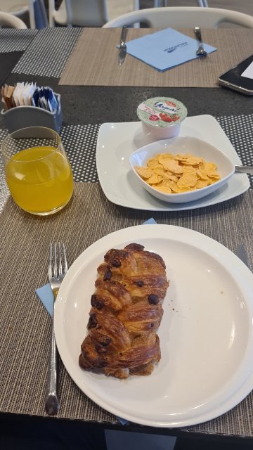 马拉沃丽雅酒店-官方