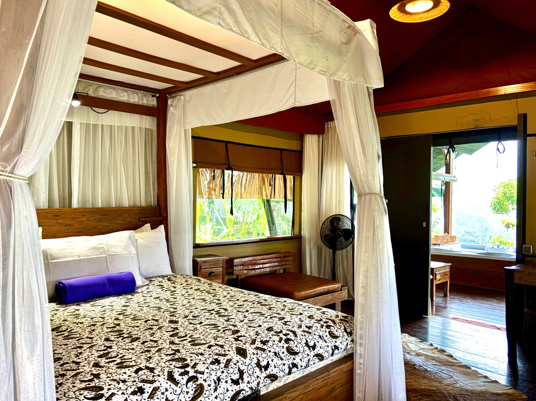 Sang Giri Mountain Rainforest Glamping Camp