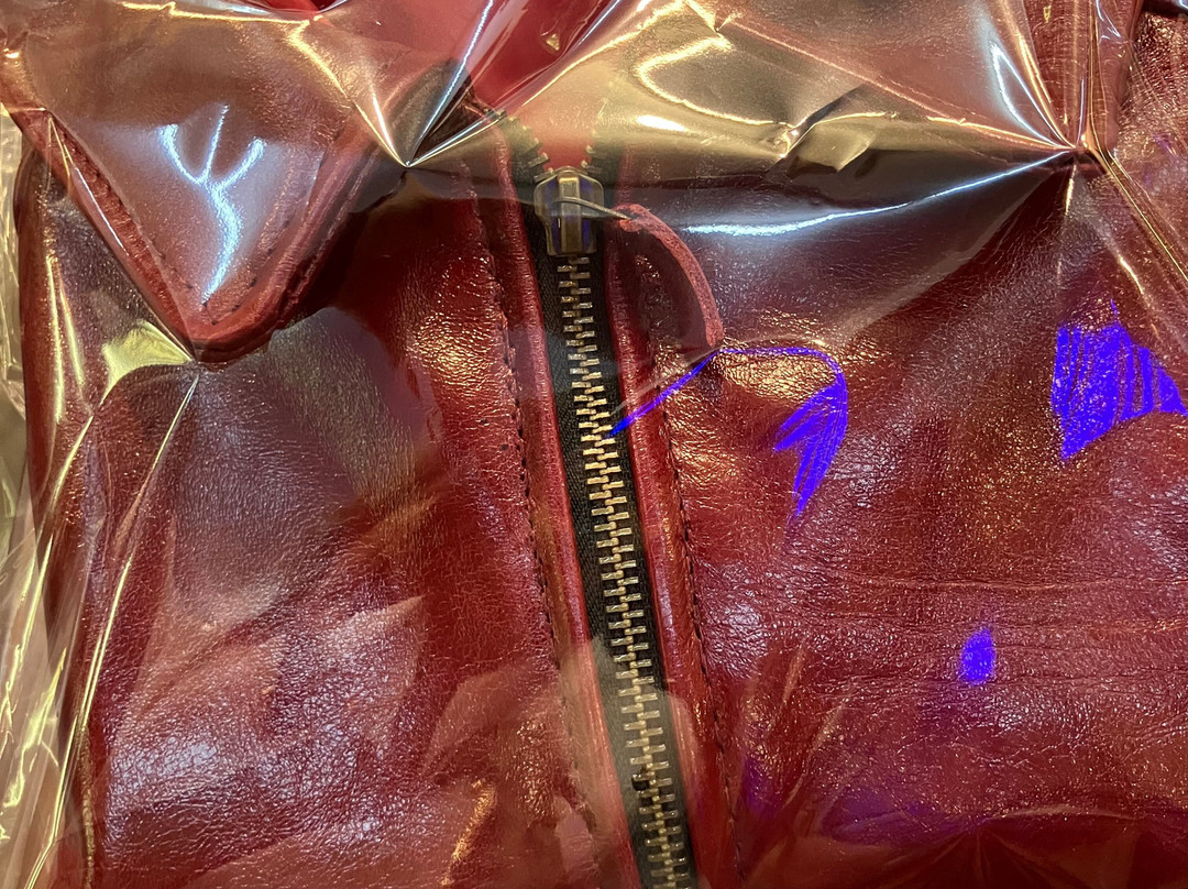 Ruby ruby leather shop-Cam Pho必去景点