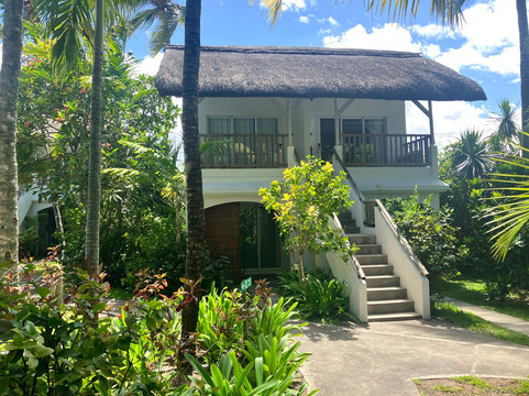 态度翡翠滩主图