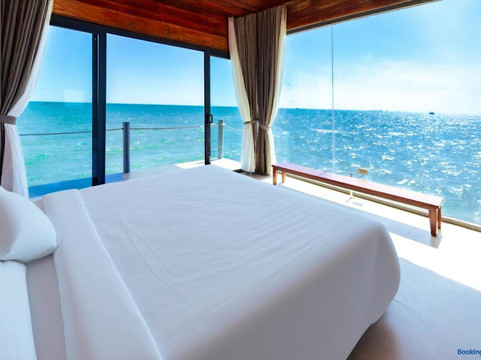 Voyage Phu Quoc Beach Resort