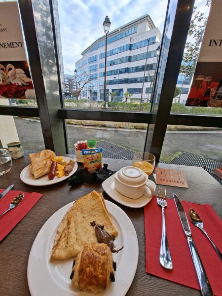 德贝尔尼酒店-官方