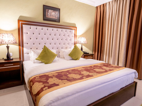 P夸特罗休闲酒店主图