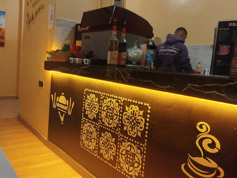 Café Snack Restaurant Salah