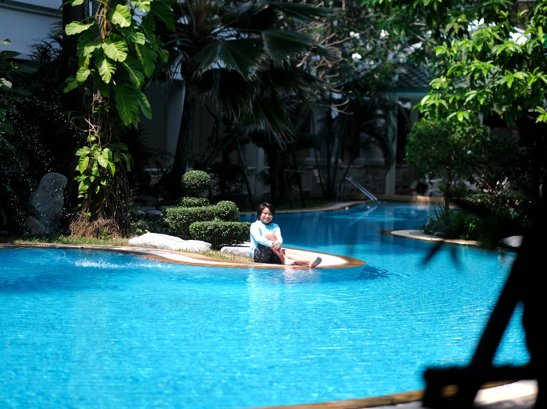 卡拉南河畔度假村主图