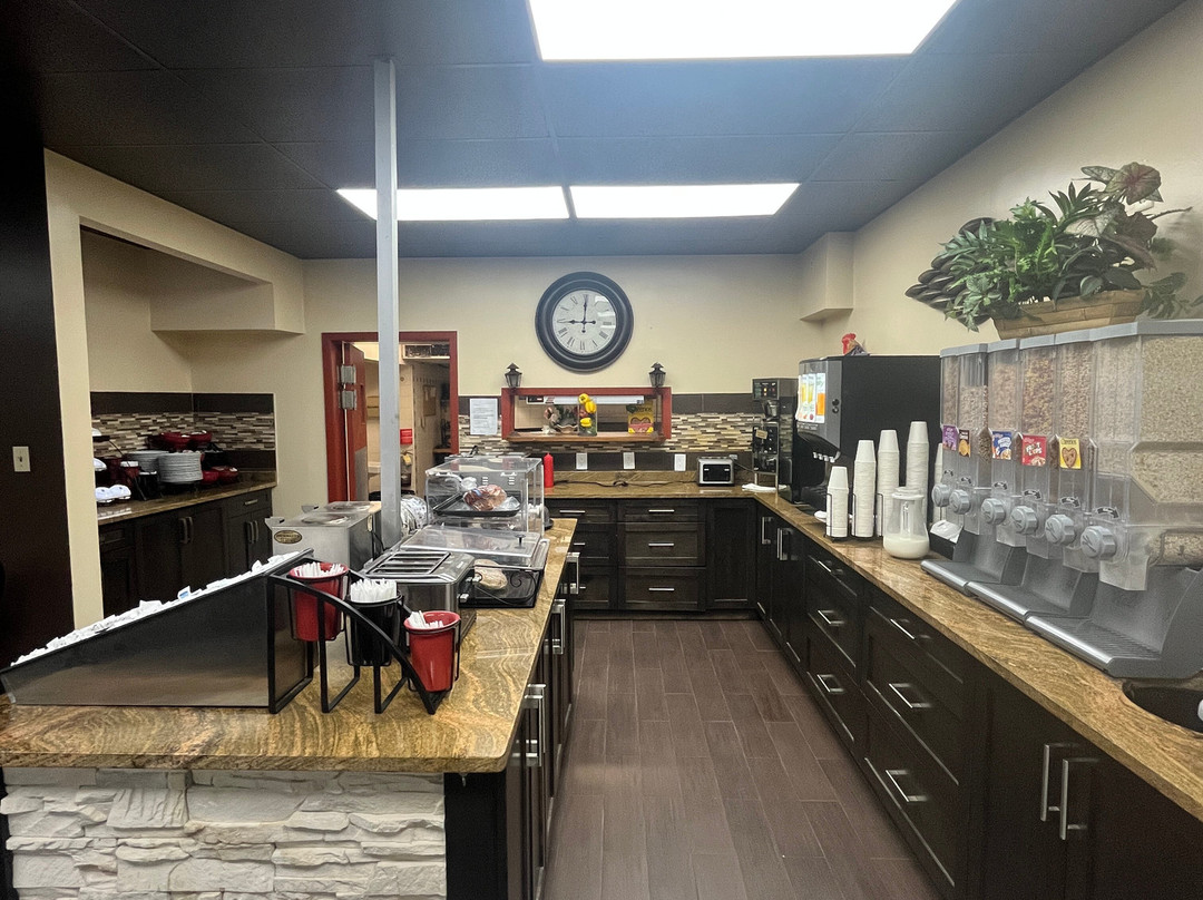 梅迪辛哈特温德姆华美达酒店主图