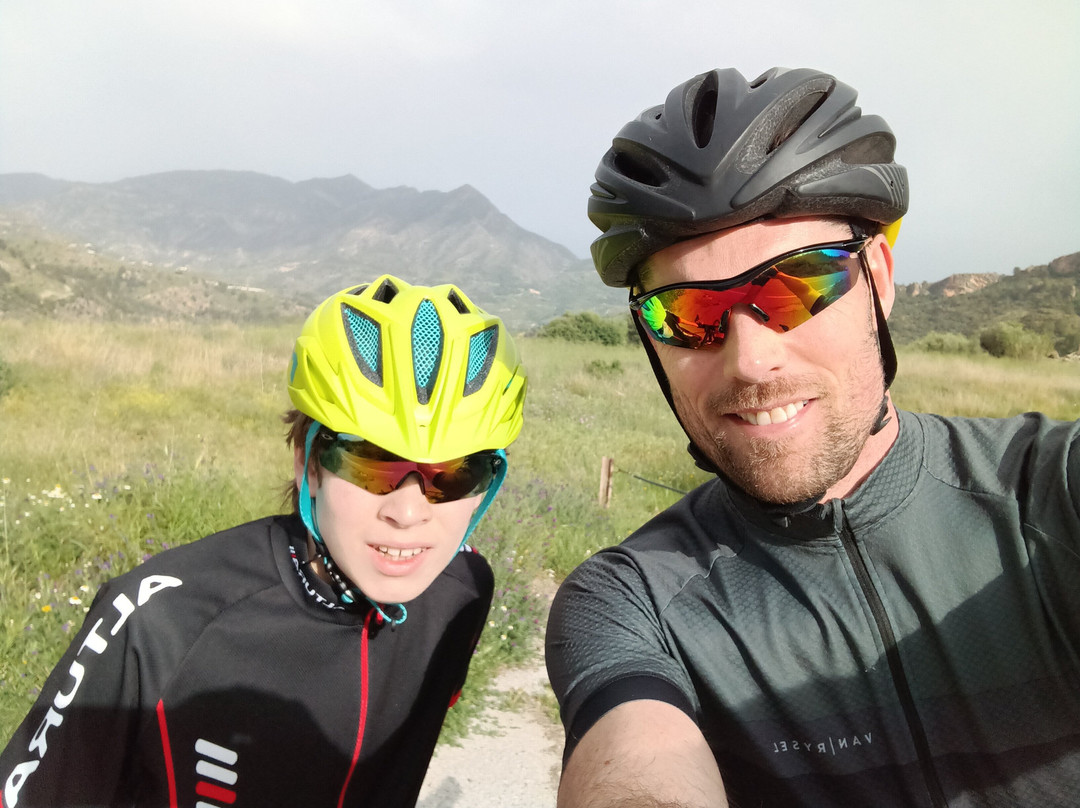 Cycle Sierra Nevada-格拉纳达必去景点