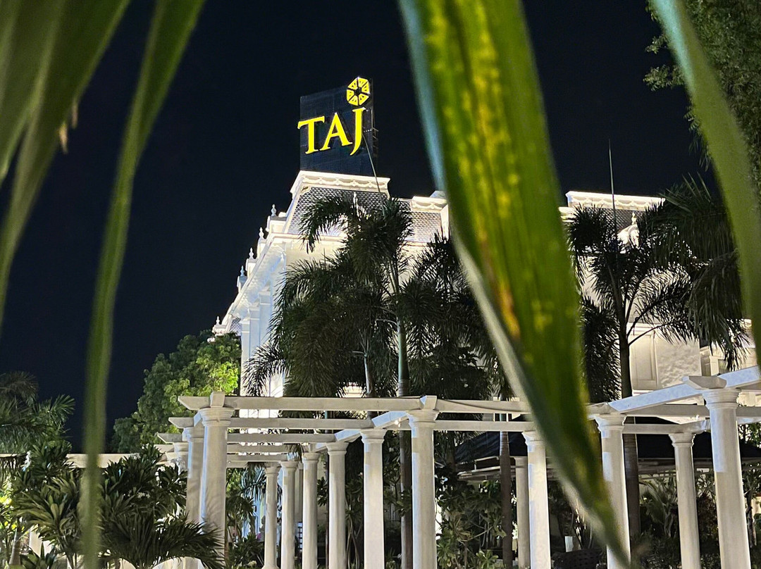 塔吉甘地尼格尔度假村&温泉主图