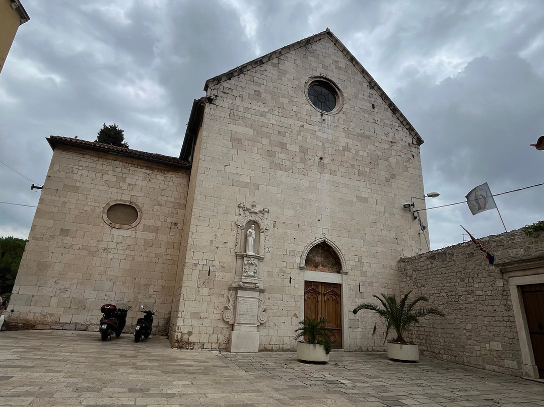 Crkva i Samostan Sv. Frane-希贝尼克必去景点