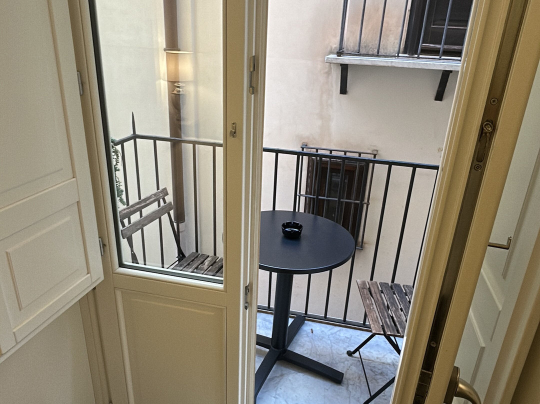 那托里广场精品酒店主图