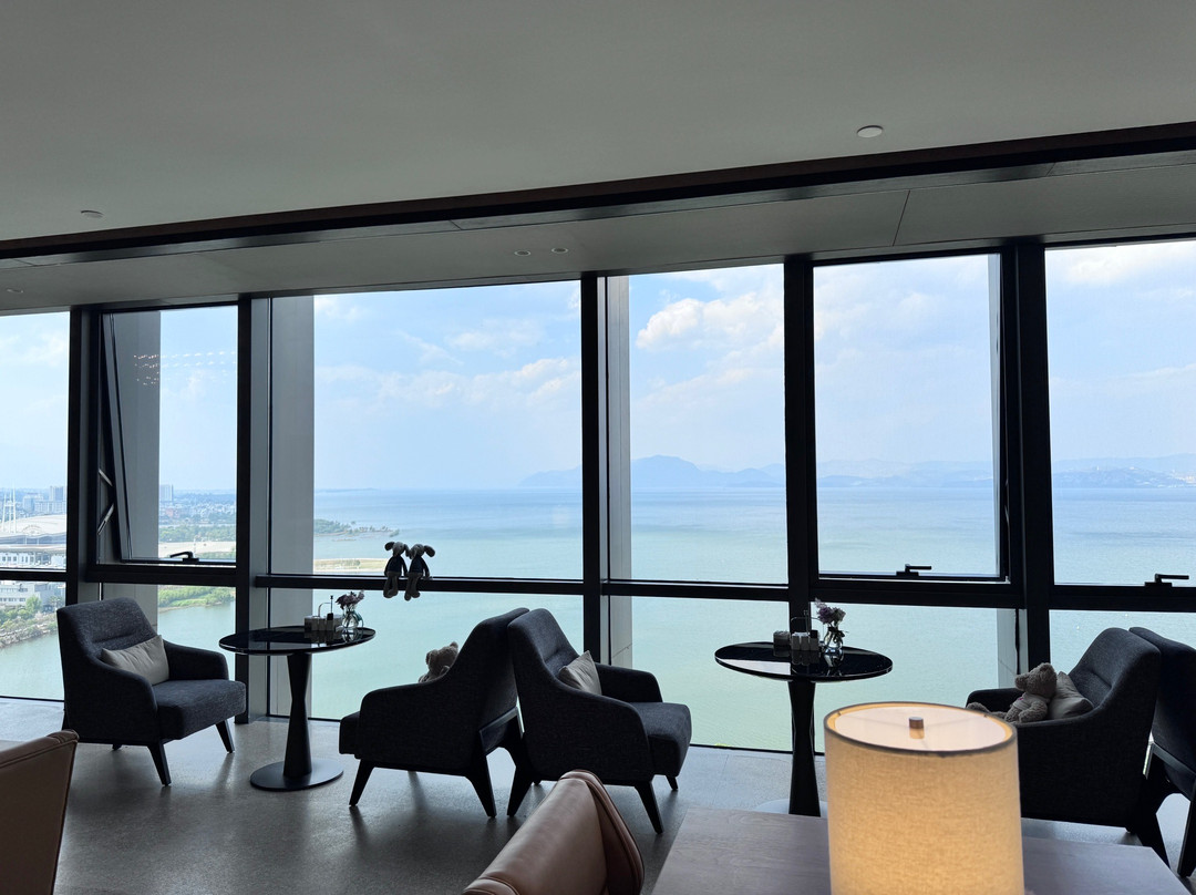 大理俊发雅高铂尔曼酒店主图