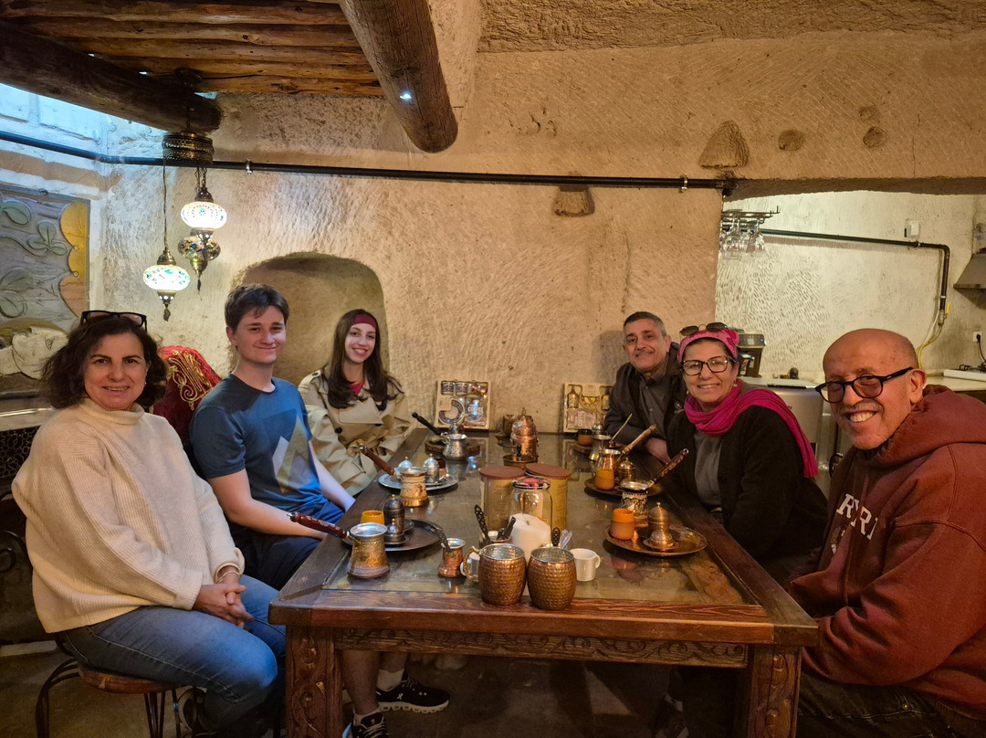 猫头鹰洞酒店主图