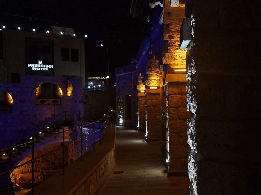 哥乐美洞穴旅馆主图