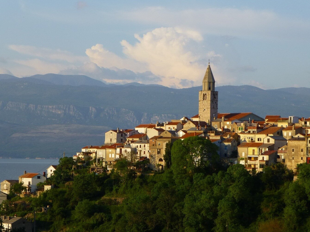 CURIOSEETY Vrbnik