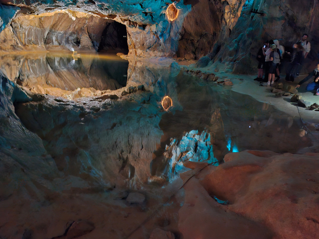 Grotte de Lombrives-Ussat必去景点