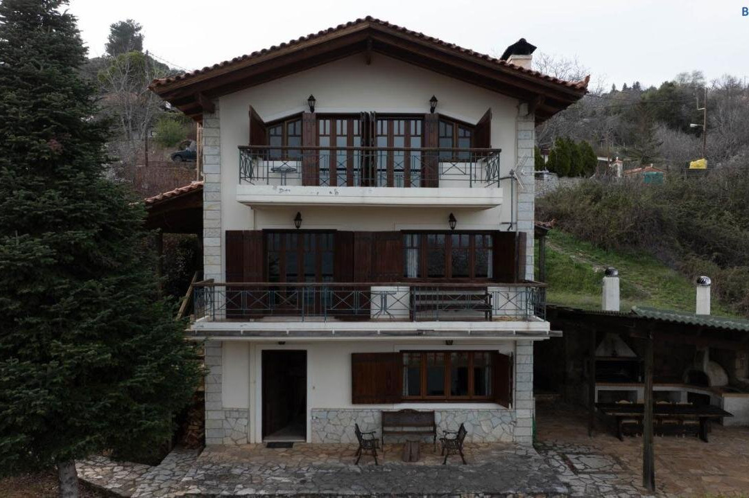 Hyas Residences